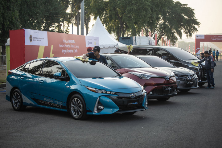 Pameran kendaraan listrik di kawasan Monas diikuti produsen kendaraan ternama di antaranya, Toyota, Honda, Nissan, Suzuki, Mitsubishi, Tesla. Tidak ketinggalan perusahaan aplikator ojek online Grab dan Gojek.