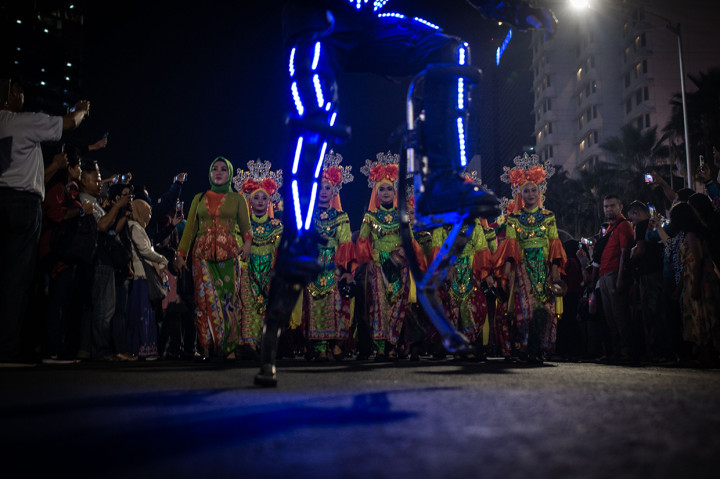 Sejumlah peserta mengikuti Jakarta Muharram Festival di Jalan MH Thamrin, Jakarta. Antara Foto/Aprillio Akbar
