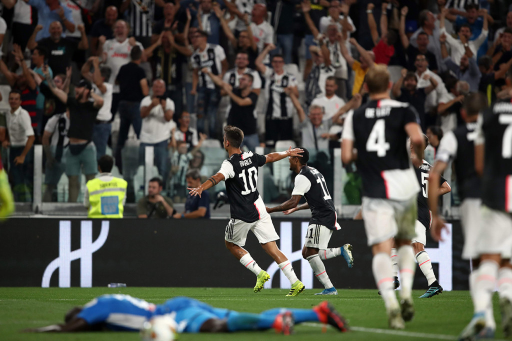 Hasil ini membuat Juventus sementara masih memuncaki klasemen Liga Italia 2019/2020 dengan poin sempurna dari 2 laga. Adapun Napoli di peringkat 9 dengan baru meraih 3 poin. Afp Photo/Isabella Bonotto
