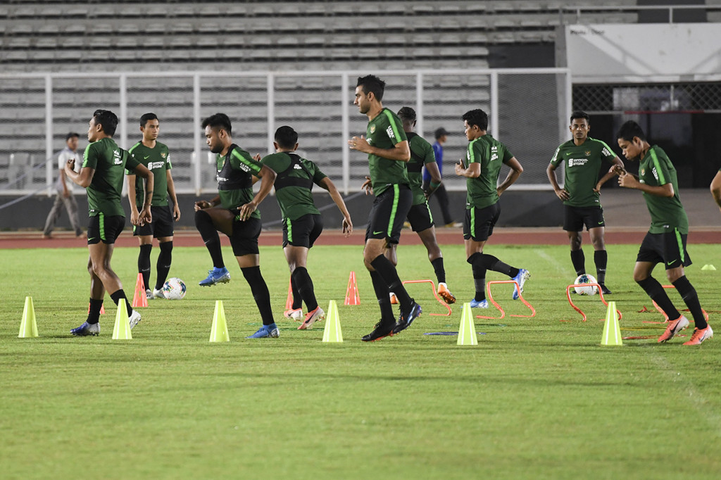 Sejumlah pemain Timnas Indonesia mengikuti latihan di Stadion Madya Gelora Bung Karno, Jakarta.
