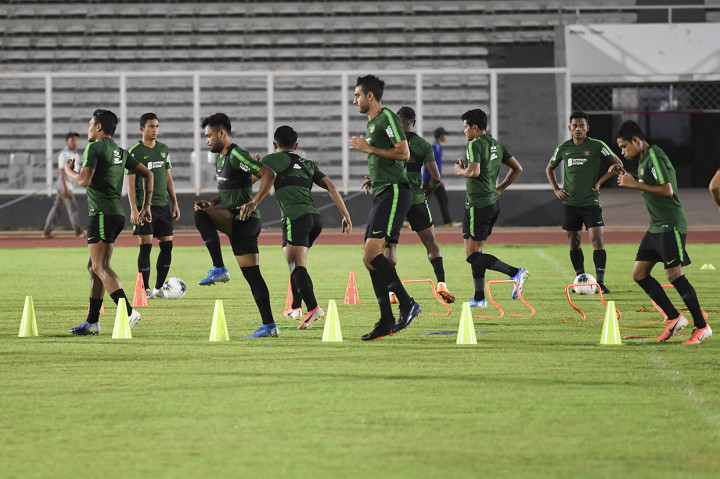 Sejumlah pemain Timnas Indonesia mengikuti latihan di Stadion Madya Gelora Bung Karno, Jakarta.
