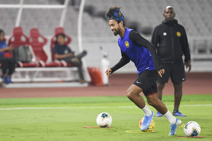 Pemain timnas Malaysia LaÕVere Corbin-Ong mengikuti latihan resmi di Stadion Utama Gelora Bung Karno, Senayan, Jakarta.