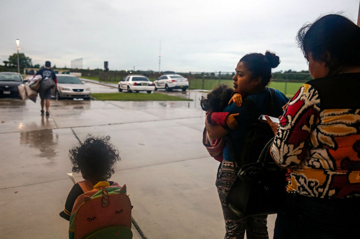 Perserikatan Bangsa-Bangsa (PBB) mengatakan sekitar 70 ribu orang di Grand Bahama dan Pulau Abaco -hampir seluruh penduduk- sangat membutuhkan bantuan, sementara pemerintah mengkonfirmasi jumlah korban diperkirakan akan terus meningkat.
