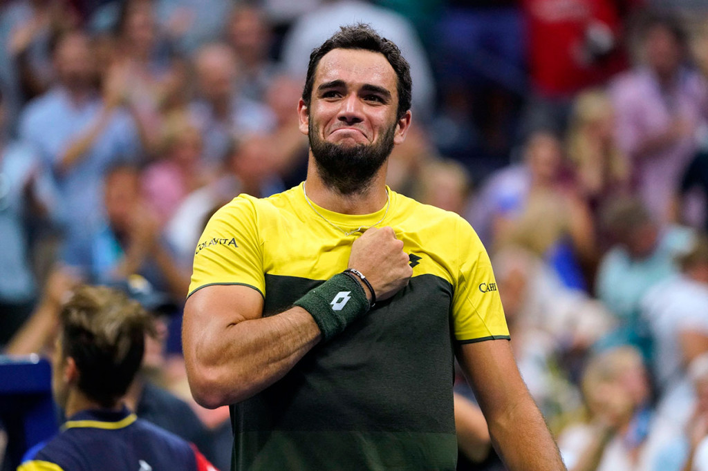 Di babak empat besar unggulan 24 tersebut akan bertemu pemenang pertandingan berikutnya antara petenis Spanyol yang tiga kali juara US Open Rafael Nadal dan Diego Schwartzman dari Argentina.