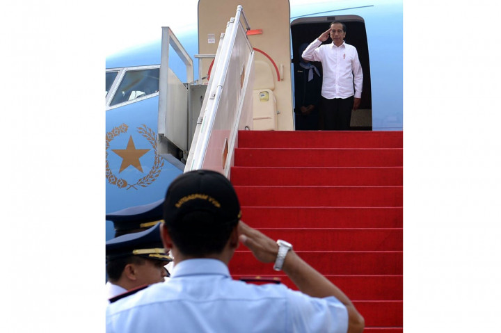 Presiden dan rombongan lepas landas dari Pangkalan TNI AU Halim Perdanakusuma, Jakarta, dengan menggunakan Pesawat Kepresidenan Indonesia-1, Kamis, 5 September 2019 sekitar pukul 09.00 WIB.