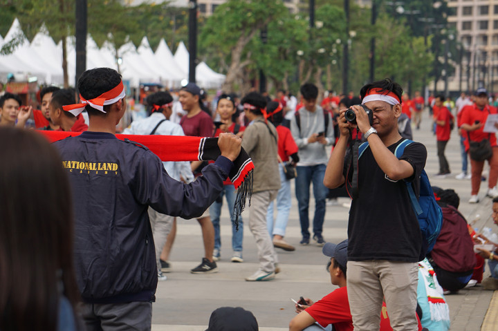 Suasana di sekitar Stadion Utama Gelora Bung Karno (SUGBK).