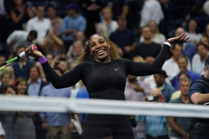 Mantan petenis nomor satu dunia Serena Williams melakukan selebrasi usai memastikan diri melenggang ke final turnamen US Open, Jumat, 6 September 2019 WIB.