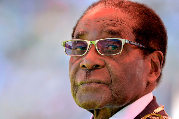Mantan Presiden Zimbabwe Robert Mugabe meninggal dunia pada usianya 95 tahun, Kamis, 5 September 2019 waktu setempat. Presiden Emmerson Mnangagwa mengkonfirmasi berita itu melalui Twitter. 