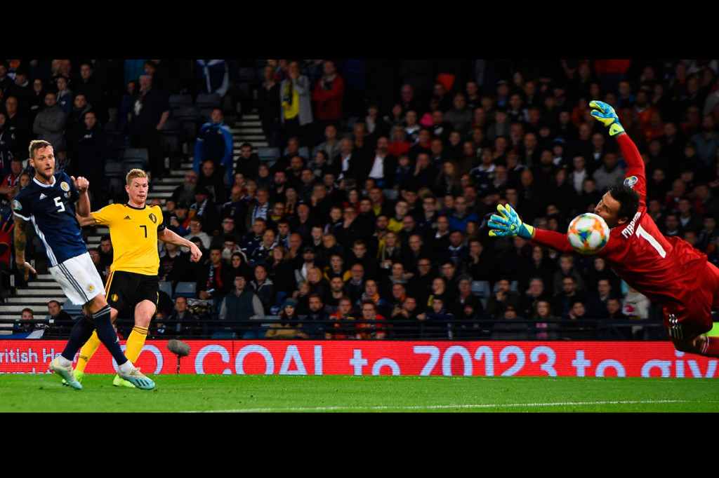 Penampilan gemilang de Bruyne ditutup dengan golnya pada menit ke-82 untuk membawa timnya unggul 4-0.