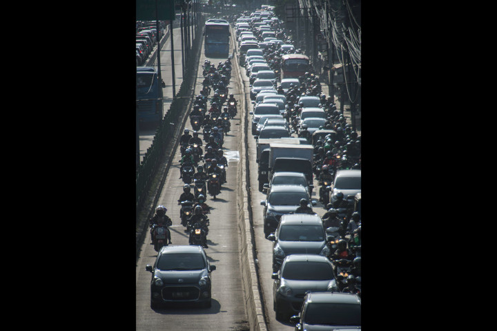 Pemberlakukan tilang elektronik tersebut bertujuan untuk kelancaran dan ketertiban laju bus TransJakarta serta lalu lintas secara umum.