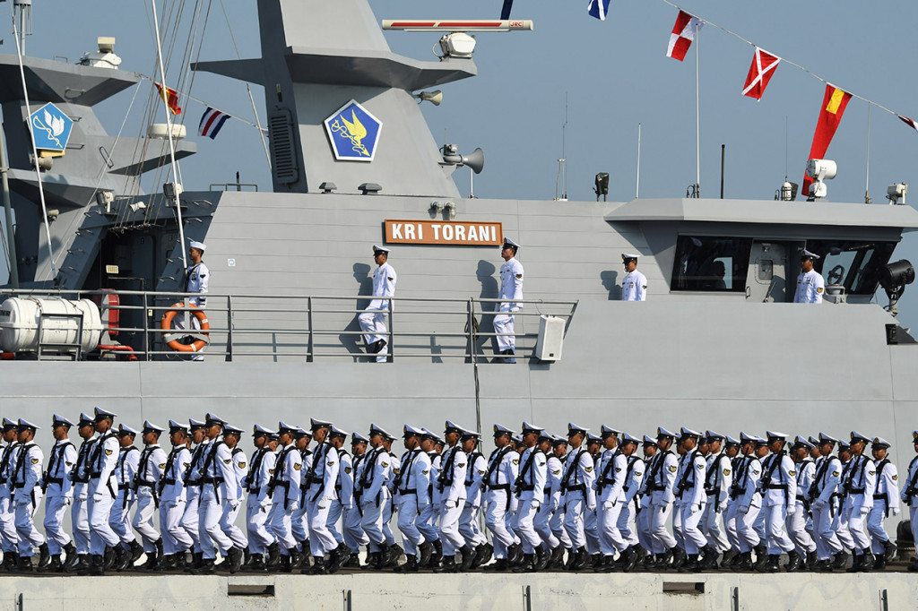 TNI AL merayakan HUT ke-74 di Kompleks Dermaga Pondok Dayung Koarmada I, Tanjung Priok, Jakarta.