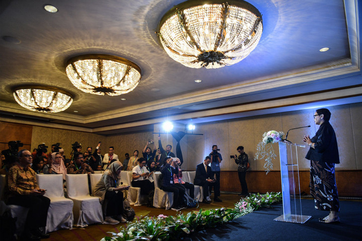 Untuk itu, Menlu Retno menekankan bahwa diplomasi harus dapat beradaptasi dengan transformasi yang terjadi akibat kecepatan dunia digital agar bisa tetap relevan. 