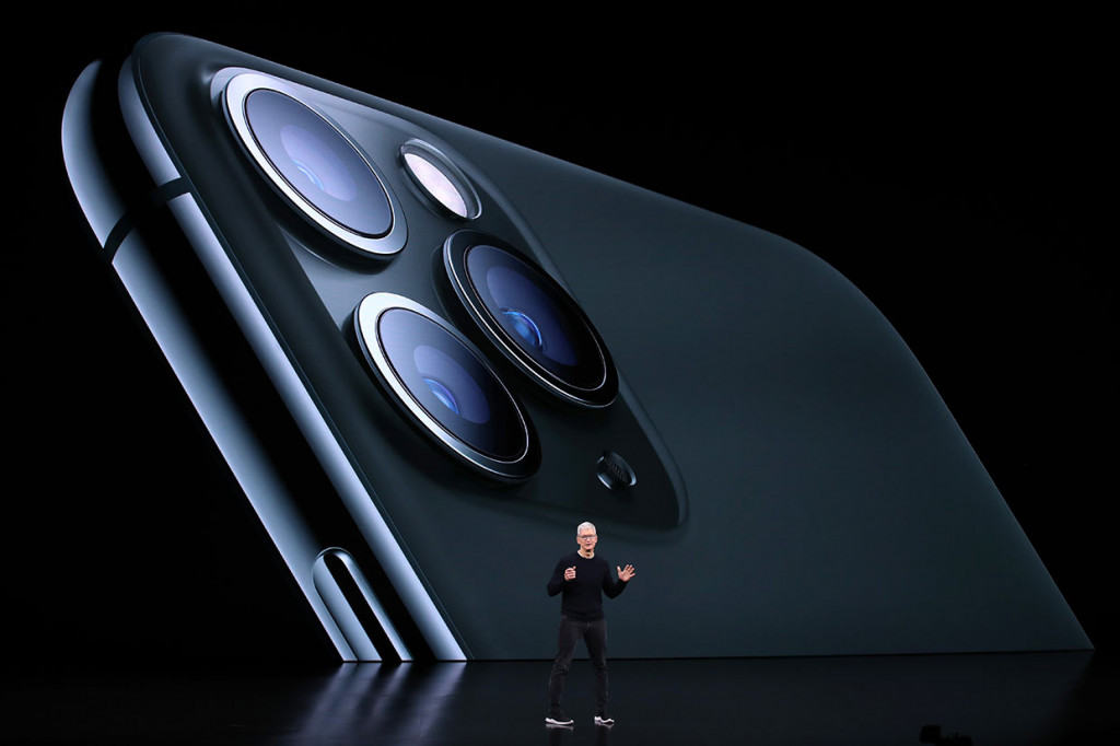 Apple juga meluncurkan dua 'smartphone' yang lebih 'kuat' yakni iPhone 11 Pro dan iPhone 11 Pro Max dengan tiga sensor kamera. iPhone 11 Pro dan iPhone 11 Pro Max memiliki ukuran yang berbeda. iPhone 11 Pro tampil dengan layar OLED 5,8 inci, sementara iPhone 11 Pro Max berukuran lebih besar yaitu 6,5 inci.  Kedua perangkat tersebut hadir dengan varian warna 'midnight green', 'space grey', 'silver white', dan 'gold'.  
