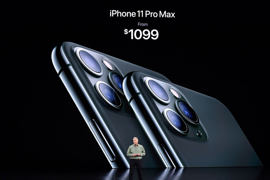 iPhone 11 Pro dibandrol mulai USD999 (sekitar Rp14 juta), sementara iPhone 11 Pro Max dibandrol USD1.099 (sekitar Rp15,4 juta). Pre-order kedua perangkat tersebut akan dimulai pada Jumat, 13 September, dan akan mulai tersedia di Apple Store pada 20 September 2019.