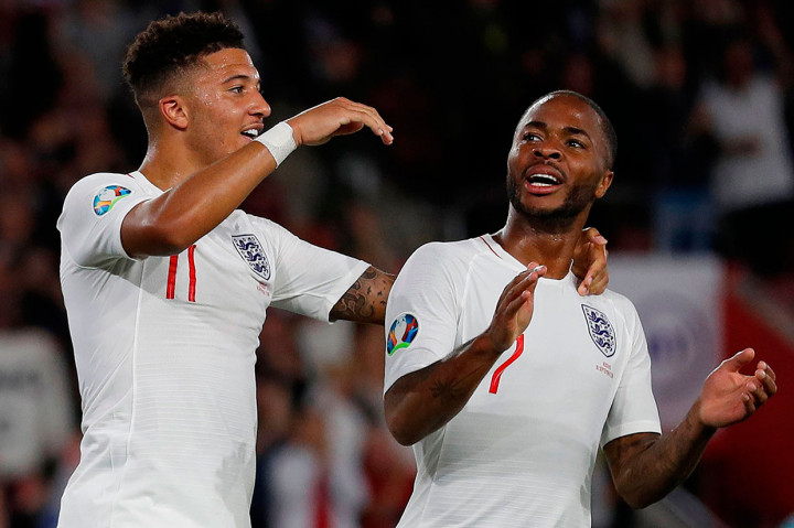 Tuan rumah menutup babak pertama dengan keunggulan menjadi 5-1 lewat gol kedua Sancho.