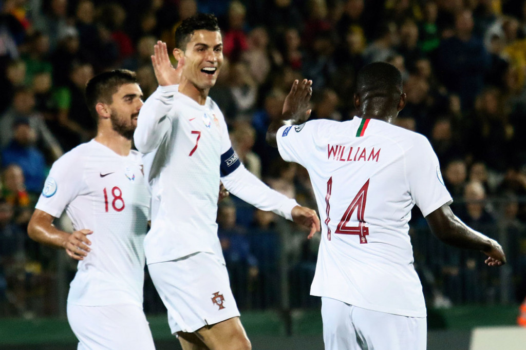 Ronaldo mencetak hattrick pada menit ke-65 untuk membawa timnya unggul 3-1.