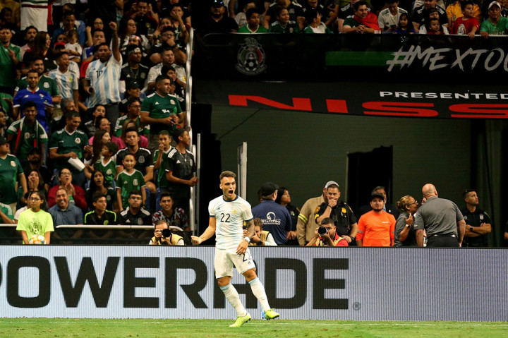 Striker berusia 22 tahun tersebut mencetak hattrick pada menit ke-17, 22, dan 39 di Alamodome untuk memberi Argentina kemenangan yang pantas atas tim Meksiko yang kurang bersemangat.