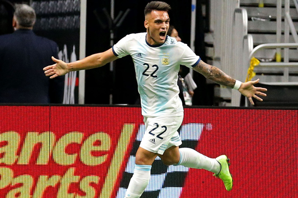 Striker berusia 22 tahun tersebut mencetak hattrick pada menit ke-17, 22, dan 39 di Alamodome untuk memberi Argentina kemenangan yang pantas atas tim Meksiko yang kurang bersemangat.