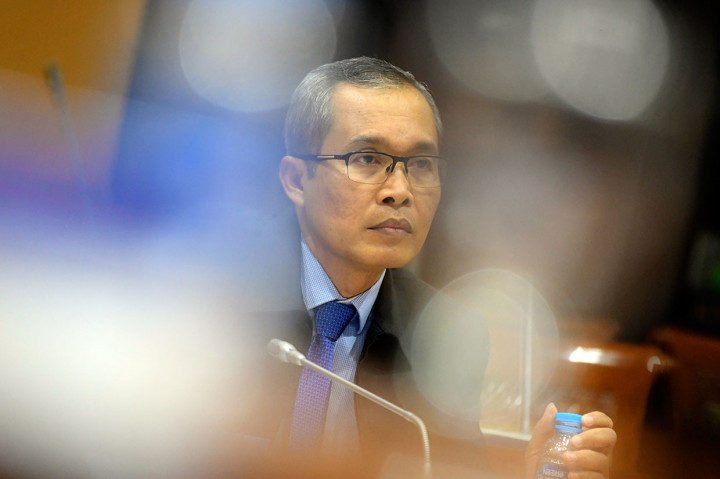 Komisi III hari ini menjadwalkan lima capim KPK untuk menjalani tes wawancara untuk mendalami makalah yang telah dibuat sebelumnya sekaligus tanggapan mengenai isu-isu terkini terkait KPK.