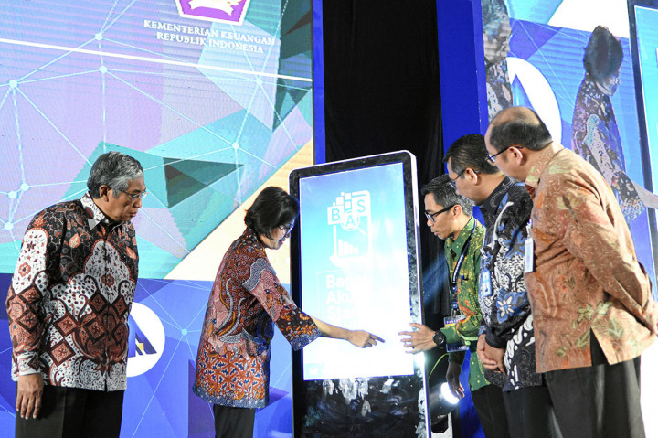 Dalam acara Rakernas Akuntansi dan Pelaporan Keuangan Pemerintah 2019, Menkeu juga meluncurkan aplikasi bernama Bagan Akun Standar (BAS) Mobile Online. BAS Mobile Online merupakan aplikasi yang di dalamnya terdapat daftar kodefikasi dan klasifikasi terkait transaksi keuangan yang telah disusun secara sistematis sebagai pedoman dalam perencanaan, penganggaran, pelaksanaan anggaran, dan pelaporan keuangan pemerintah.