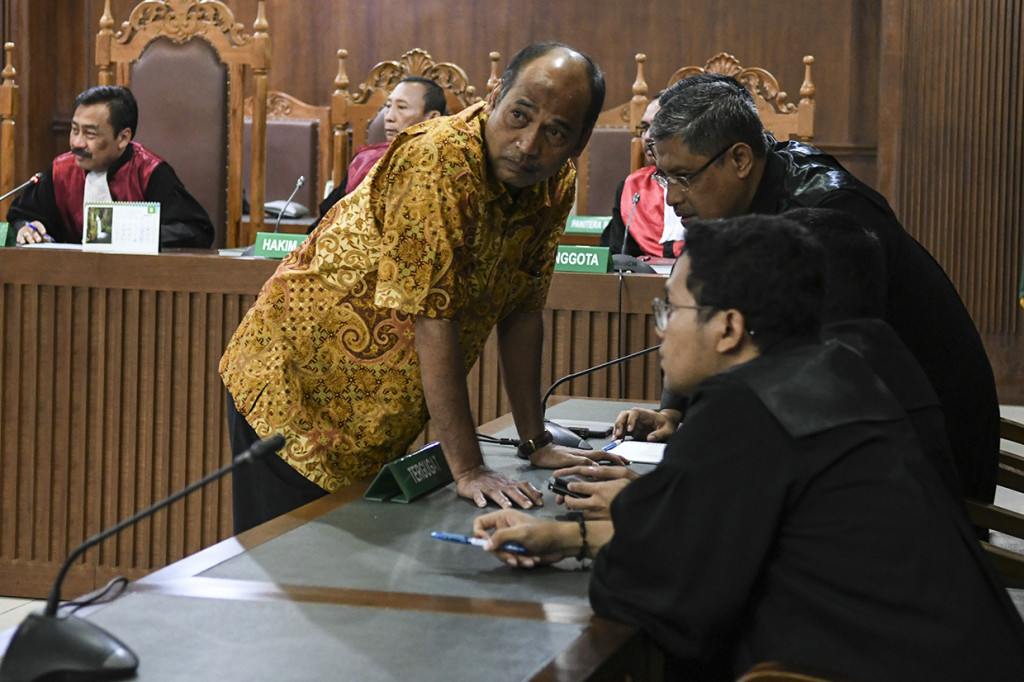 Majelis hakim memutuskan Mulyana divonis 4 tahun 6 bulan penjara dan denda Rp 200 juta subsider 2 bulan kurungan, karena terbukti bersalah terlibat kasus suap bersama Pejabat Pembuat Komitmen (PPK) pada Kemenpora Adhi Purnomo dan Staf Kemenpora Eko Priyono, guna mempercepat proses persetujuan dan pencairan dana hibah Kemenpora RI yang akan diberikan kepada KONI pada Tahun Anggaran 2018. 
