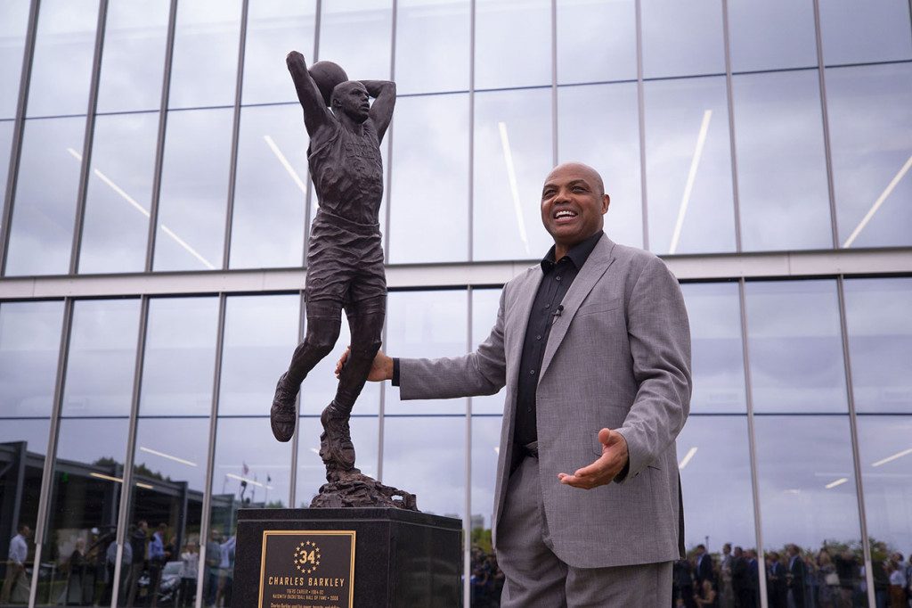 Sejak mengakhiri karir bermainnya selama 16 tahun termasuk di dalamnya meraih dua medali emas Olimpiade pada 1992 dan 1996 dan penghargaan NBA Most Valuable Player pada 1993 dan lima penampilan All-Star, Barkley yang semangatnya meluap-luap dan blak-blakan itu telah menjadi komentator televisi yang populer.