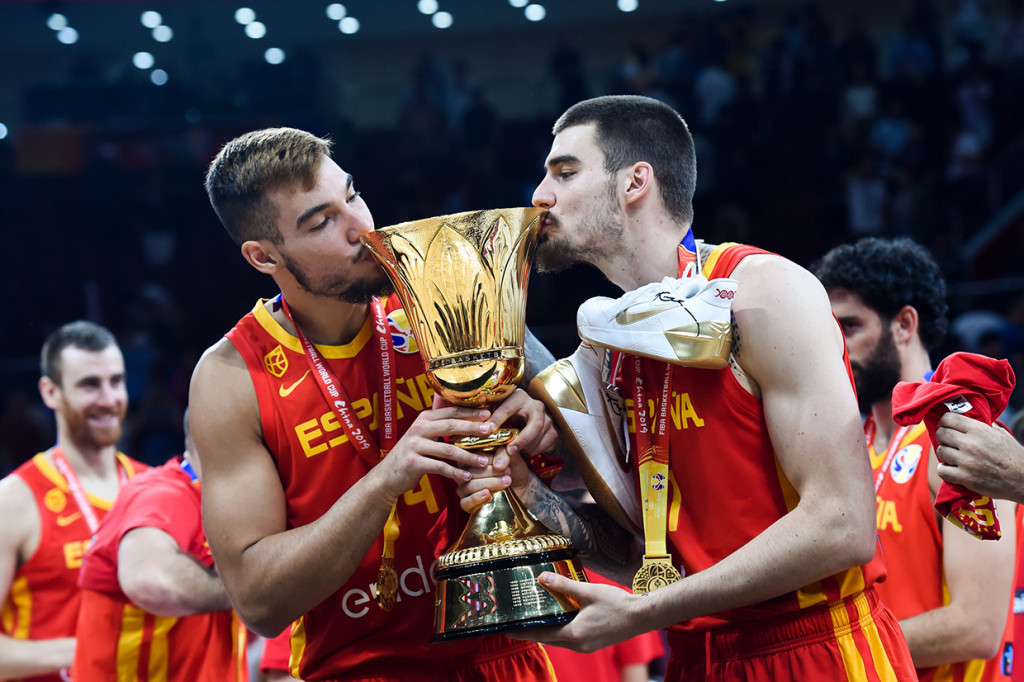 Spanyol menjadi tim juara kesembilan yang berhasil melewati ajang ini tanpa terkalahkan. Ini menjadi gelar kedua Spanyol setelah terakhir kali diraih tahun 2006. AFP Photo/Wang Zhao