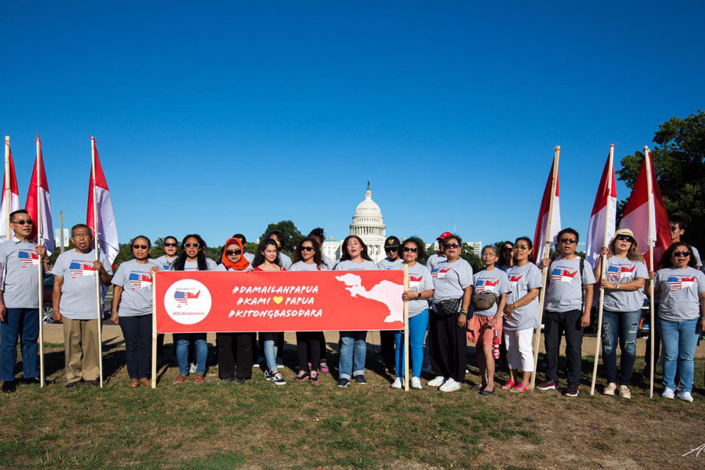 Puluhan warga Indonesia di Washington, DC dan sekitarnya juga berkumpul dan melaksanakan deklarasi damai ini di depan Capitol Hill. 