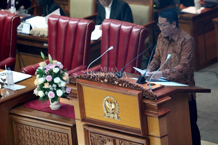 Ketua Badan Legislasi Supratman Andi Agtas membacakan hasil pembahasan revisi UU KPK dalam rapat paripurna DPR di Gedung Nusantara II, Kompleks Parlemen Senayan, Jakarta.