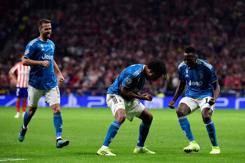 Juventus akhirnya berhasil memecah kebuntuan lewat tembakan keras kaki kiri Juan Cuadrado di area kotak penalti menembus gawang Oblak.