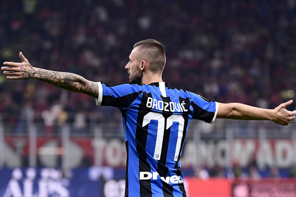 Inter Milan membuka keunggulan pada menit ke-49. Berawal dari sebuah tendangan bebas, Stefano Sensi memberikan bola kepada Marcelo Brozovic.