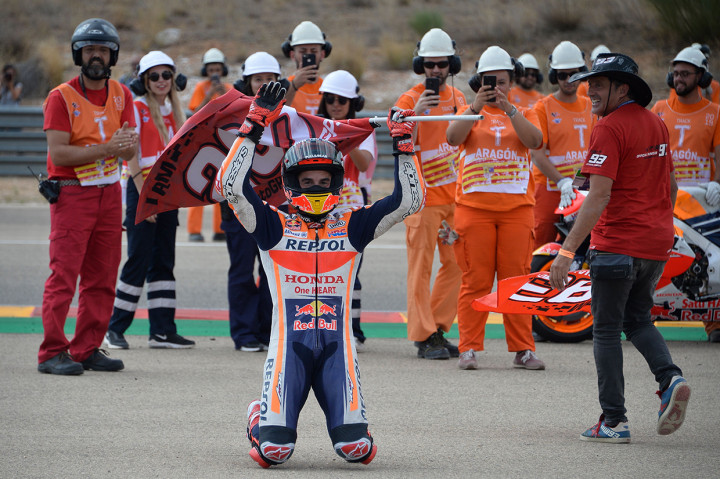 Pebalap Repsol Honda Marc Marquez meraih kemenangan di MotoGP Aragon 2019. AFP Photo/Jose Jordan