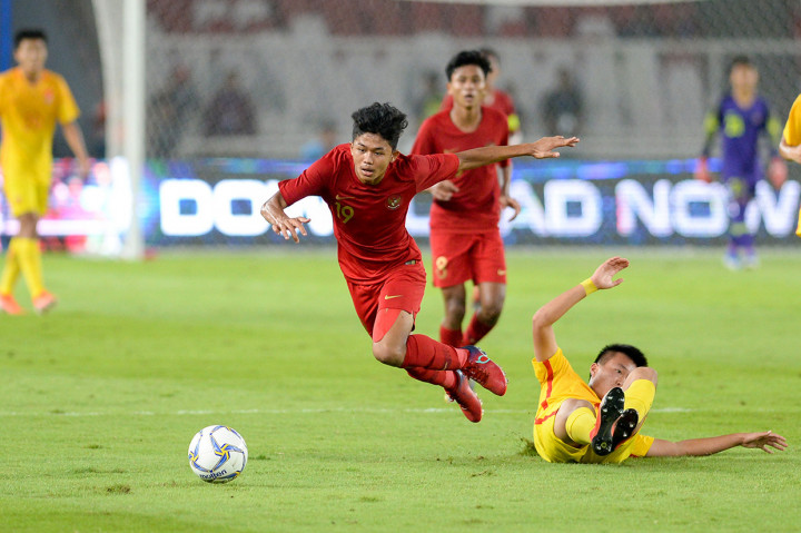 Timnas Indonesia dan timnas Tiongkok bermain agresif sejak peluit awal pertandingan. Antara Foto/M Risyal Hidayat