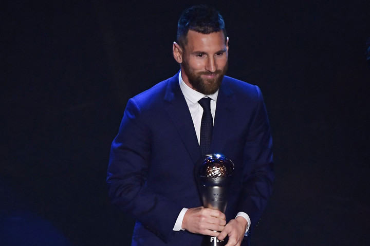 Ini adalah pertama kalinya Messi memenangkan penghargaan Pemain Terbaik FIFA yang diberikan sejak 2016. Pada 2016 dan 2017 diraih Ronaldo, sementara Luka Modric asal Kroasia mengalahkan keduanya tahun lalu.