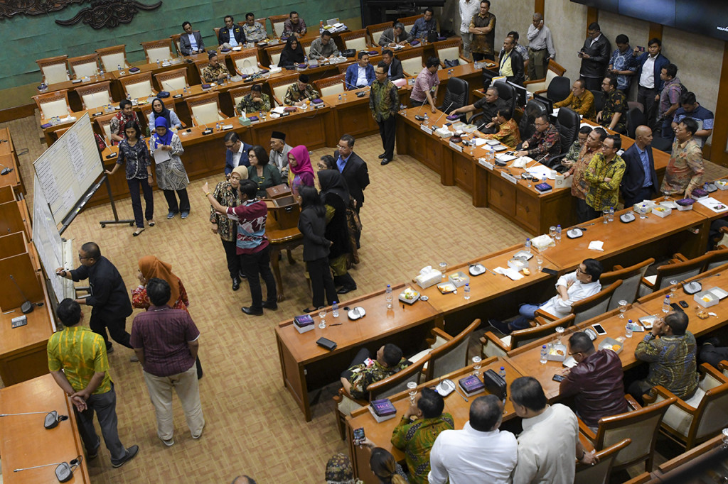 Komisi XI DPR RI telah selesai menguji kelayakan dan kepatutan (fit and proper test) terhadap 55 calon anggota Badan Pemeriksa Keuangan (BPK). Mereka kini menggelar voting untuk memilin lima pimpinan BPK. 