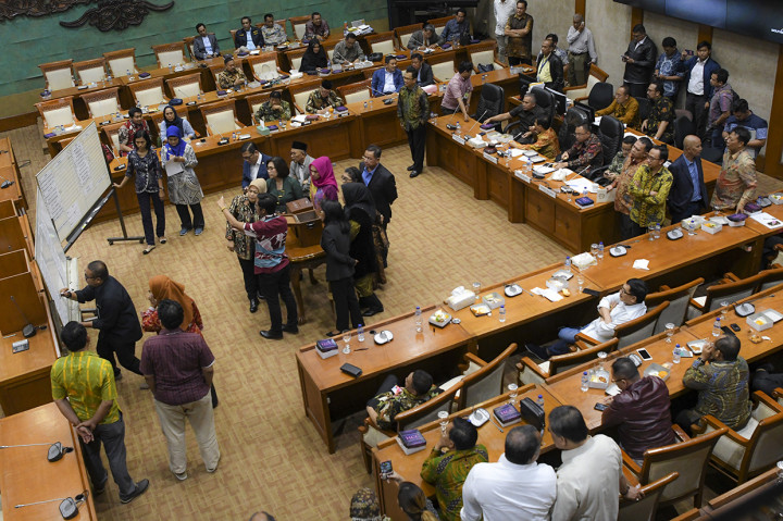 Komisi XI DPR RI telah selesai menguji kelayakan dan kepatutan (fit and proper test) terhadap 55 calon anggota Badan Pemeriksa Keuangan (BPK). Mereka kini menggelar voting untuk memilin lima pimpinan BPK. 