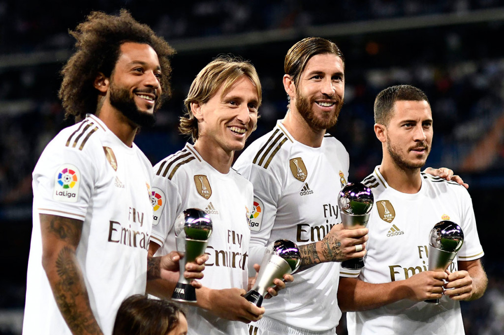 Sebelum laga, empat pemain Real Madrid yaitu, Marcelo, Luka Modric, Sergio Ramos, dan Eden Hazard memamerkan trofi The Best F?IFA Fotoball Awards 2019 di Milan pada Senin, 23 September lalu.