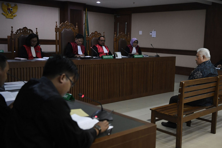 Terdakwa kasus dugaan suap pengadaan alat satelit monitoring dan drone Badan Keamanan Laut (Bakamla) Erwin Syaaf Arif mengikuti sidang lanjutan pembacaan tuntutan di Pengadilan Tipikor.
