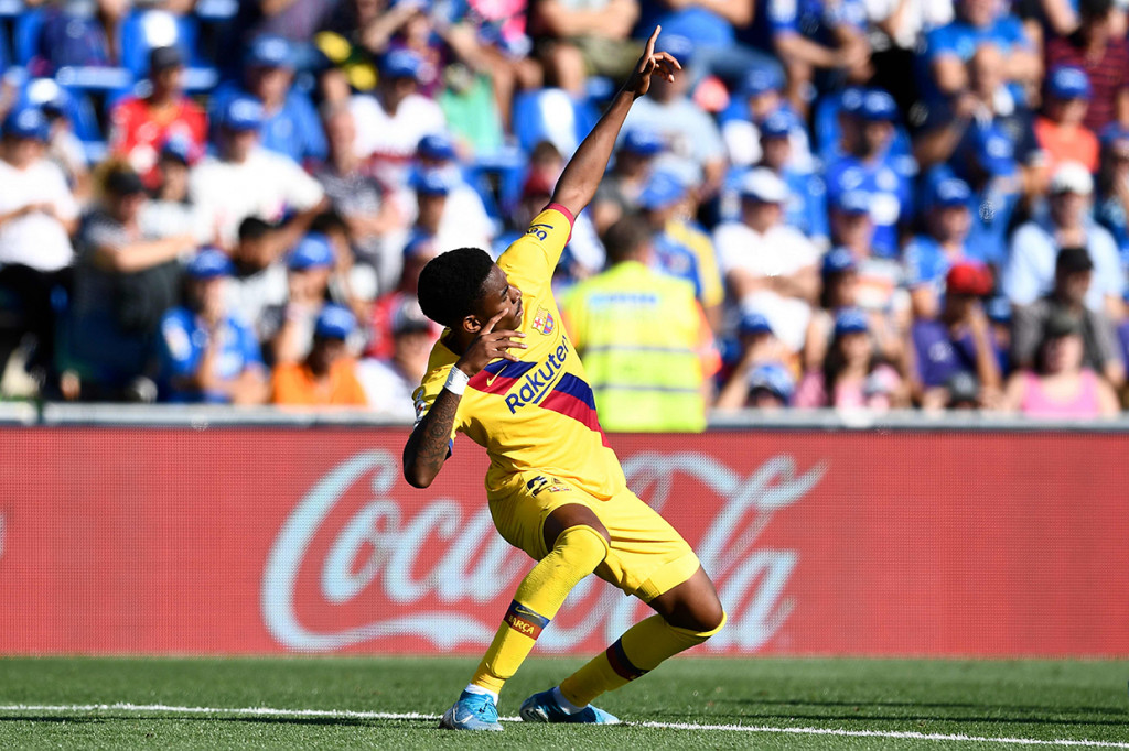 Di paruh kedua, Barcelona menambah gol lewat sepakan Junior Firpo. 

