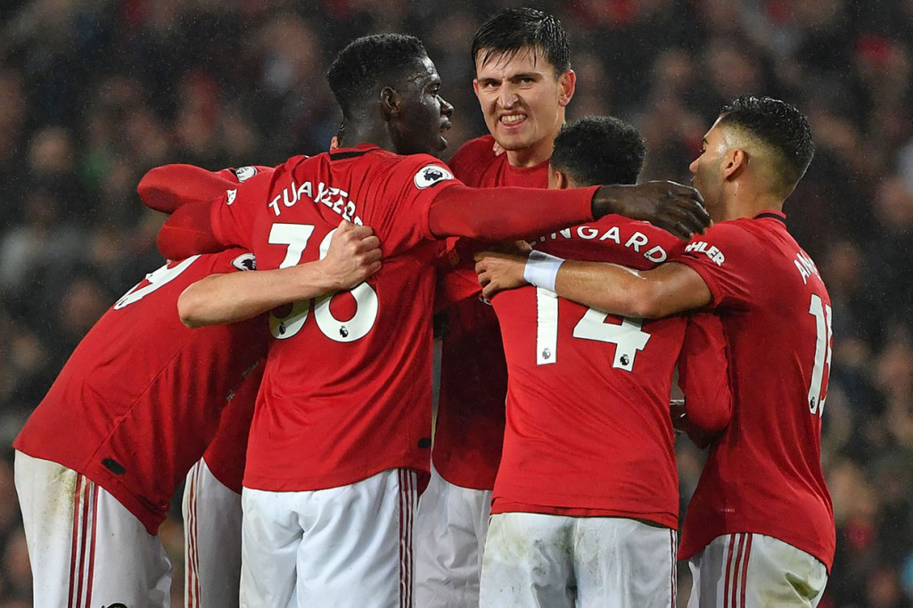 Gol McTominay disambut gembira para pemain MU.