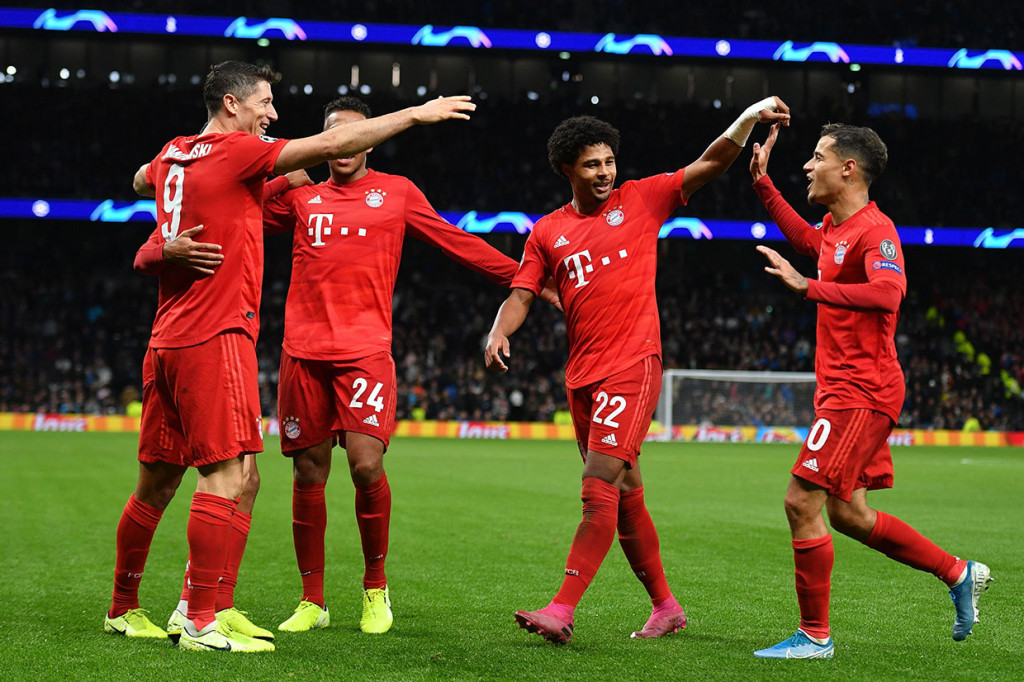 Lewandowsky mencetak gol keduanya ke gawang Spurs untuk membawa timnya unggul 6-3.