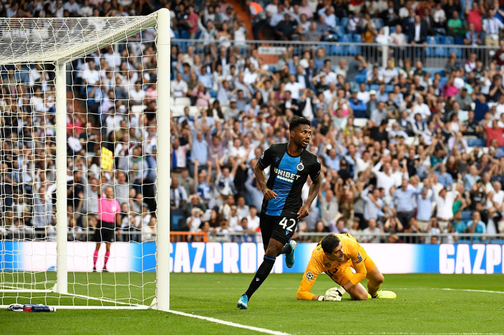 Empat menit berselang, justru tim tamu yang mencetak gol. Sepakan  Emmanuel Bonaventure menyambut umpan Percy Tau mengoyak gawang Madrid yang dikawal Thibaut Courtois.