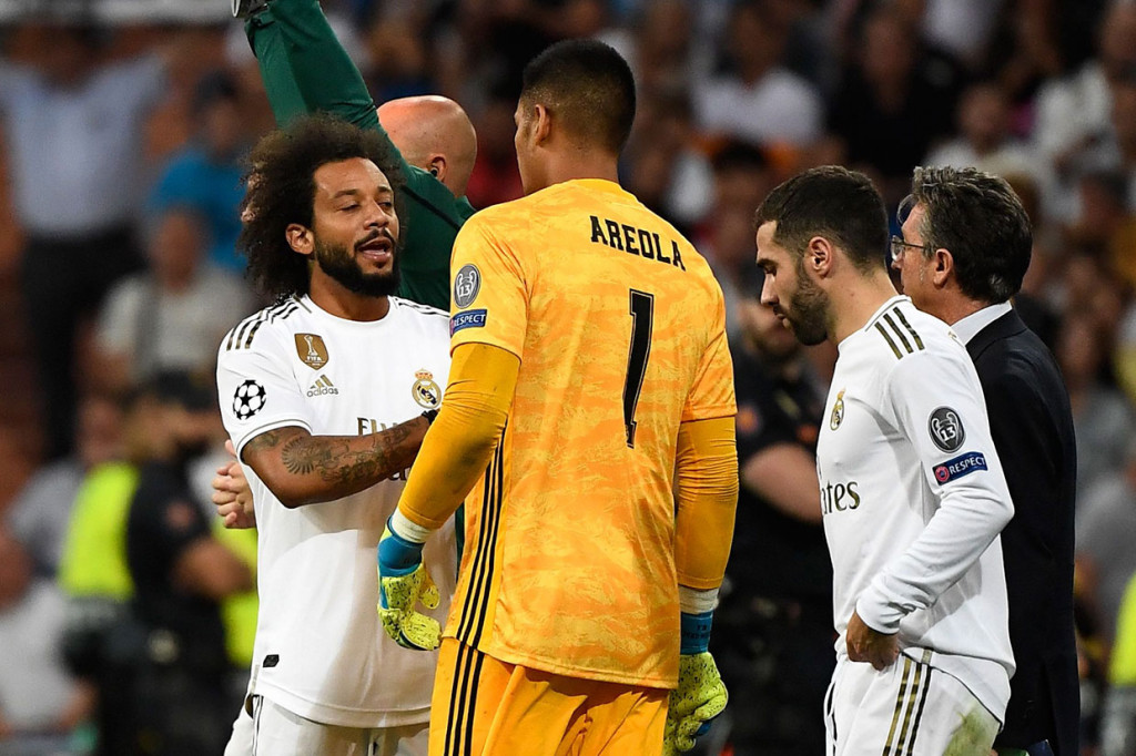 Memasuki babak kedua, Madrid melakukan beberapa pergantian pemain. Courtois digantikan Alphonse Areola, sementara pemain belakang Marcelo menggantikan Nacho.