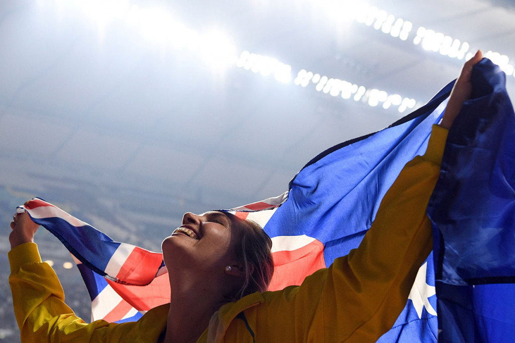 Atlet Australia Kelsey-Lee Barber meluapkan kegembiraan usai memastikan diri merebut medali emas cabang lempar lembing pada Kejuaraan Dunia Atletik 2019 di Doha, Qatar, Selasa, 1 Oktober 2019 malam waktu setempat.