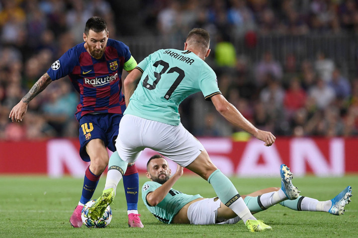 Barcelona turun dengan kekuatan penuh pada laga tersebut. Diperkuat trio MSG yang dikomandoi Lionel Messi, Luis Suarez, dan Antoine Griezmann di lini depan, Blaugrana langsung tampil agresif sejak awal pertandingan.