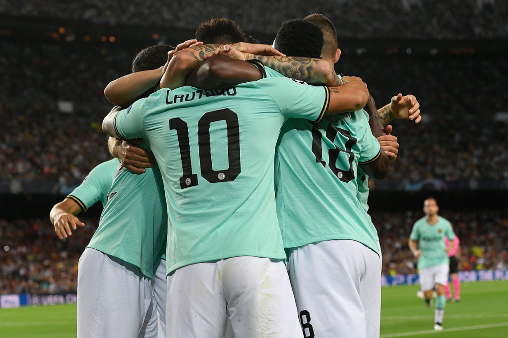 Ini merupakan gol pertama Inter di Camp Nou dalam 49 tahun terakhir.