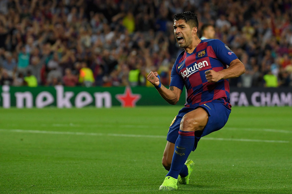 Barca akhirnya berhasil menyamakan kedudukan menjadi 1-1 lewat tendangan voli Luis Suarez dari luar kotak penalti menyambut umpan Arturo Vidal. 