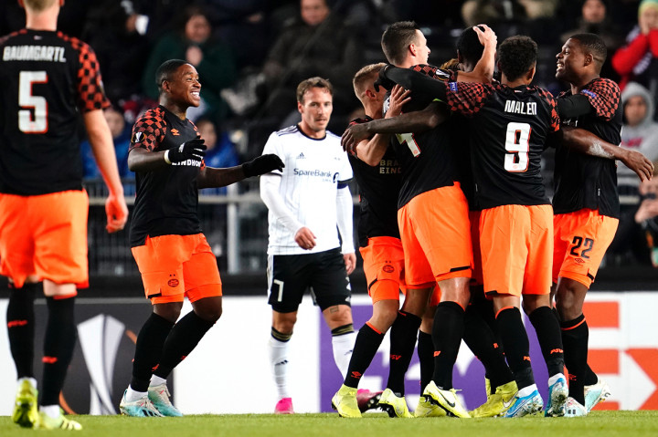 Kemenangan itu memantapkan posisi tim besutan Mark van Bommel di puncak klasemen dengan koleksi 6 poin penuh, sedangkan Rosenborg jadi juru kunci berstatus tanpa nilai.
