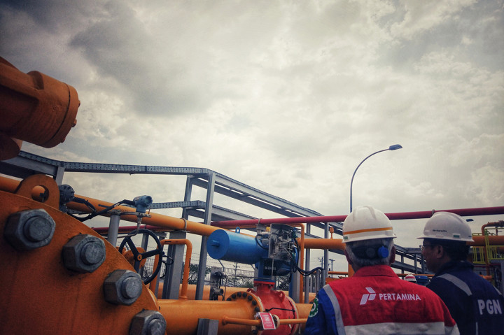 Melalui pipa gas transmisi Gresik-Semarang akan teralirkan gas bumi dari sumber gas, Lapangan Jambaran Tiung Biru sebanyak 500 MMSCFD. Saat ini pembangunan fisik pipa gas transmisi mencapai 98 persen.
