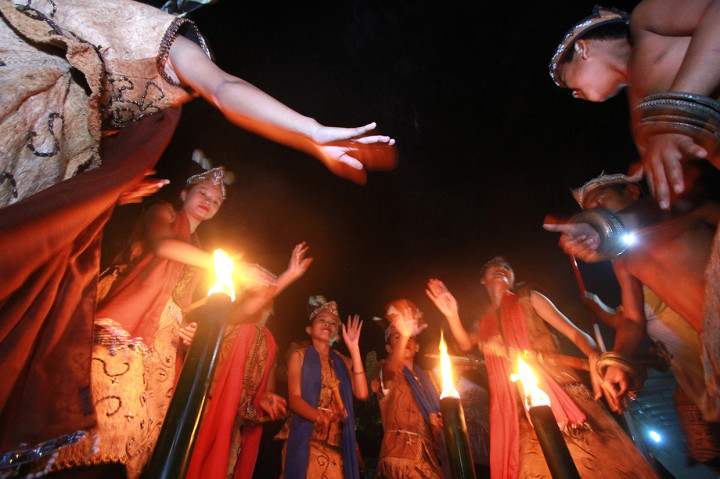 Tahun ini, Mesiwah Pare Gumboh dihadiri sejumlah tamu dengan latar belakang yang beragam seperti peneliti dan dosen serta wisatawan dari berbagai daerah.
